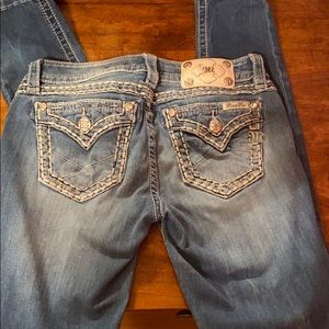 Buckle Jeans